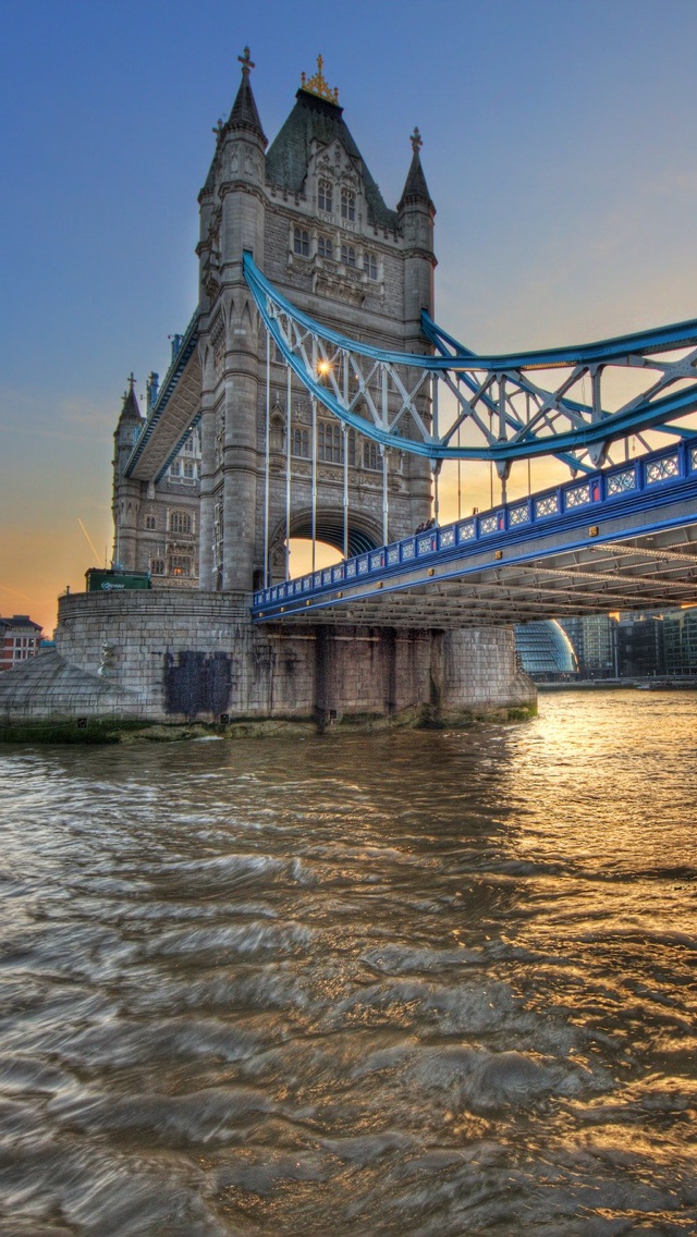 London Bridge iPhone 5 wallpaper 640*1136