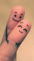 Wallpapers-For-iPhone-5-Love-Cute Faces Painted on Fingers-thumb-120×214