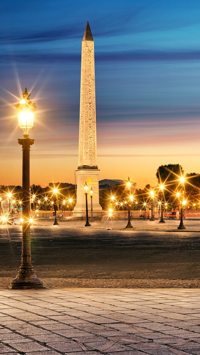 Lights in Paris iPhone 5 wallpaper 640*1136